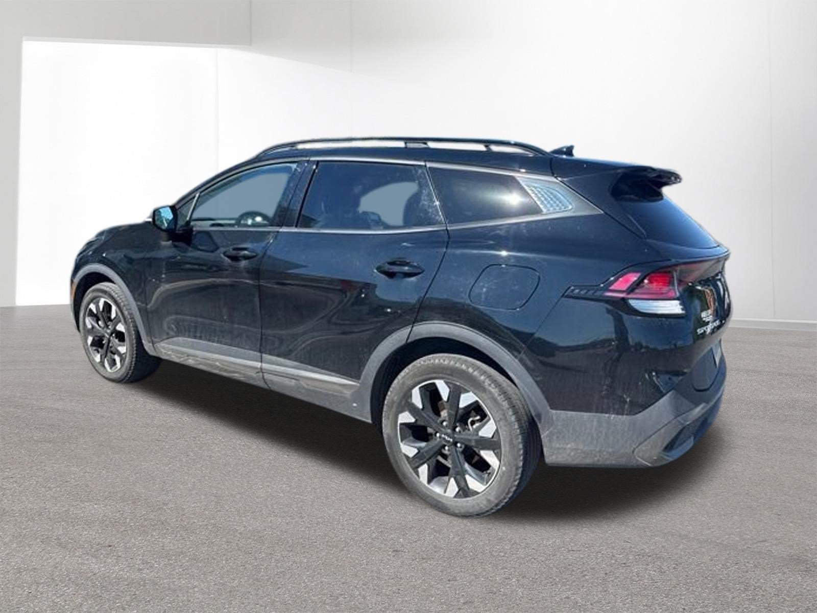 Used 2023 Ebony Black Kia X-Line image 7
