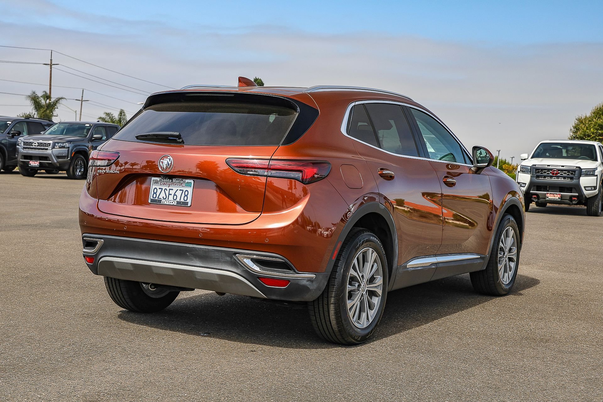 Used 2022 Brown Buick Preferred image 4