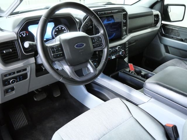 Used 2023 Silver Ford XLT image 3