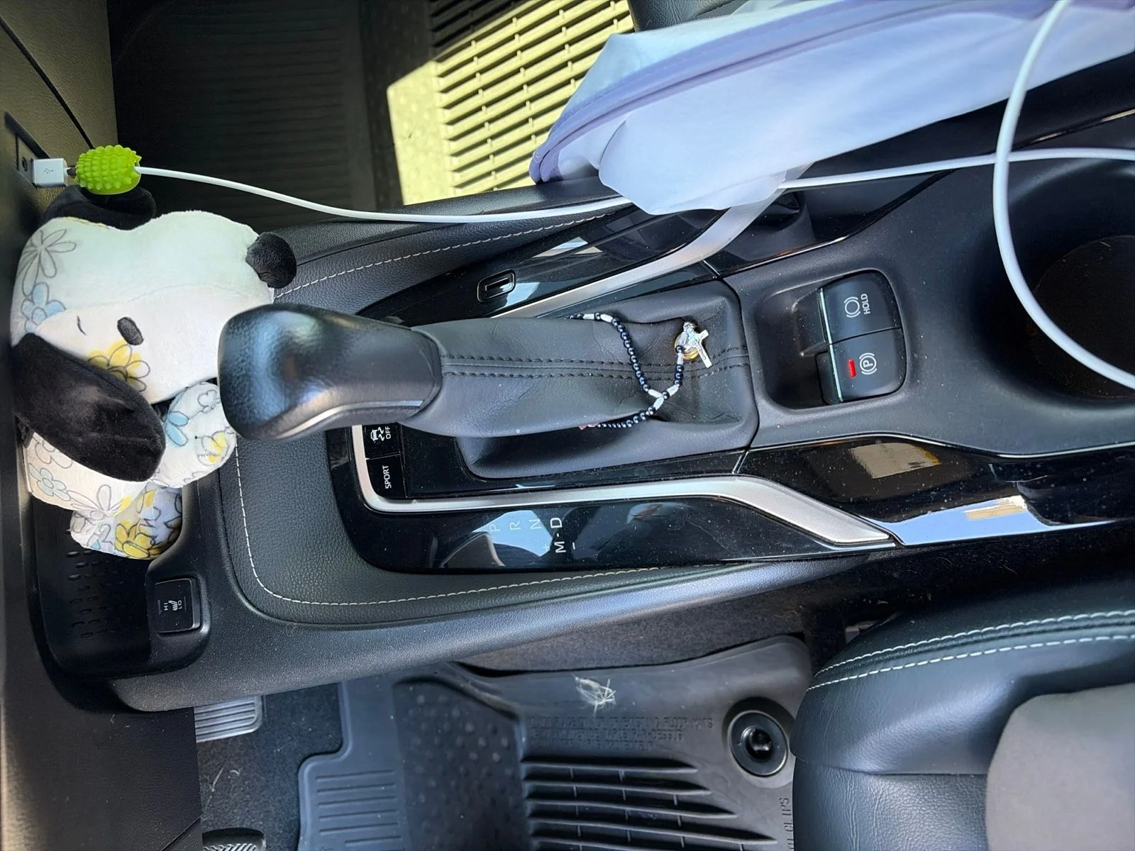 Used 2019 Super White Toyota XSE image 13