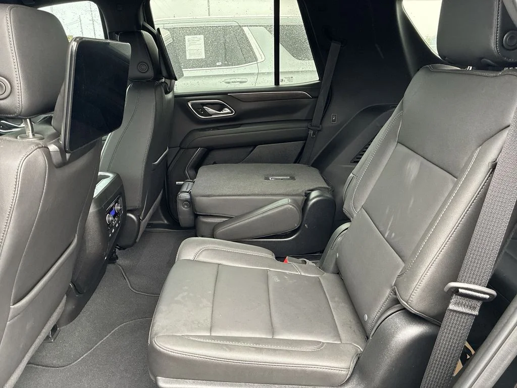 Used 2024 Black Chevrolet Z71 image 19