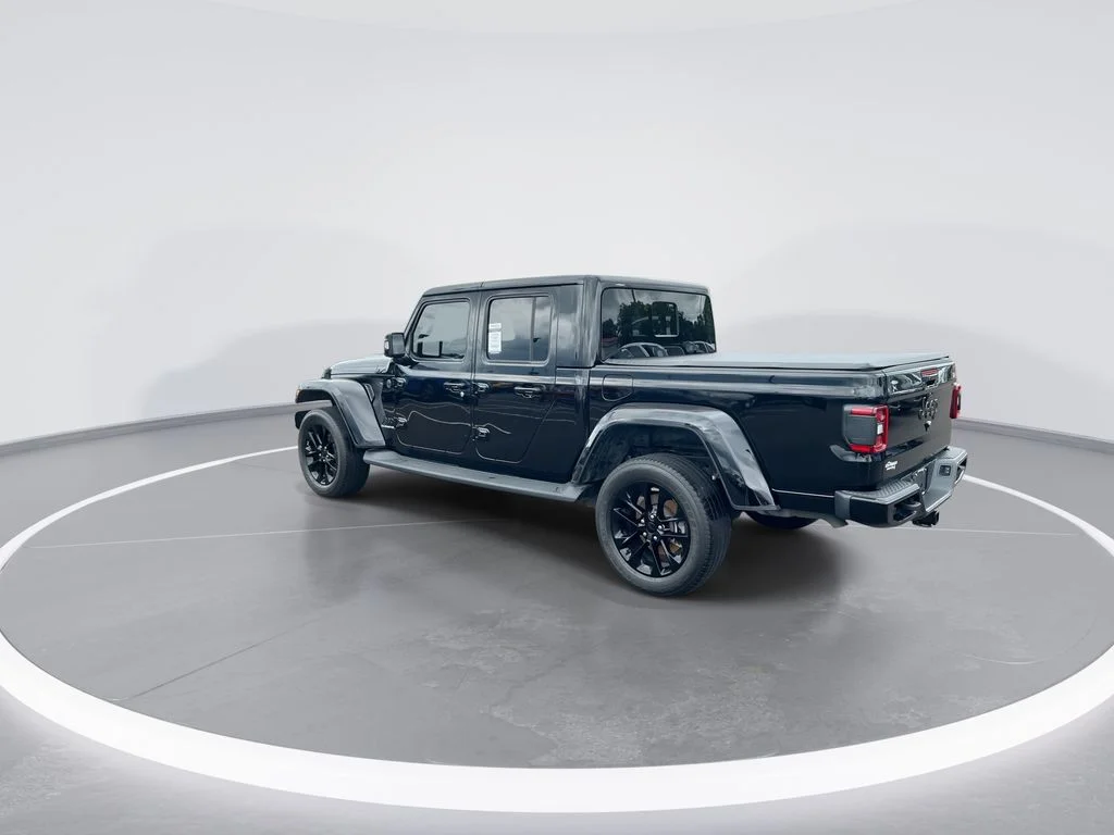 Used 2022 Black Jeep High Altitude image 6