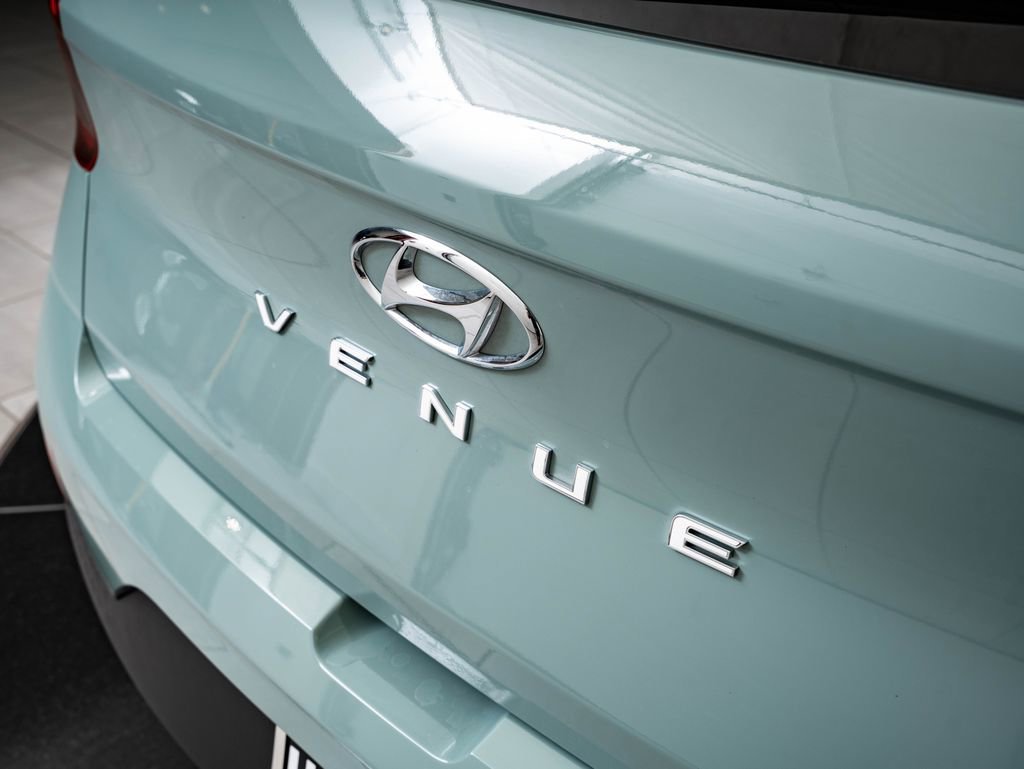 Used 2025 Mirage Green Hyundai SEL image 17