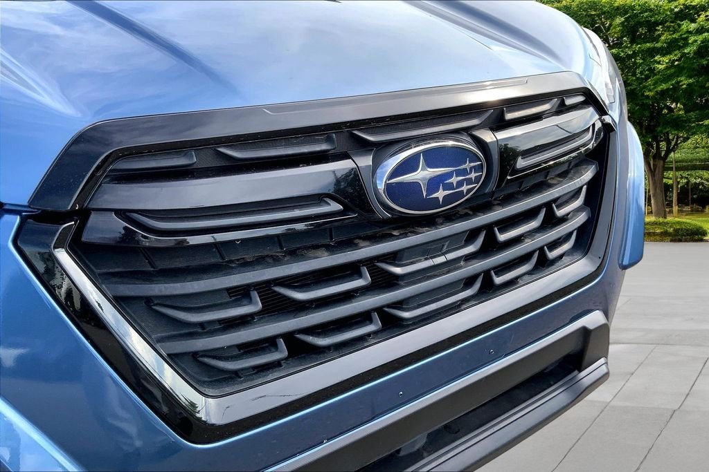 Used 2023 Blue Subaru Base image 31