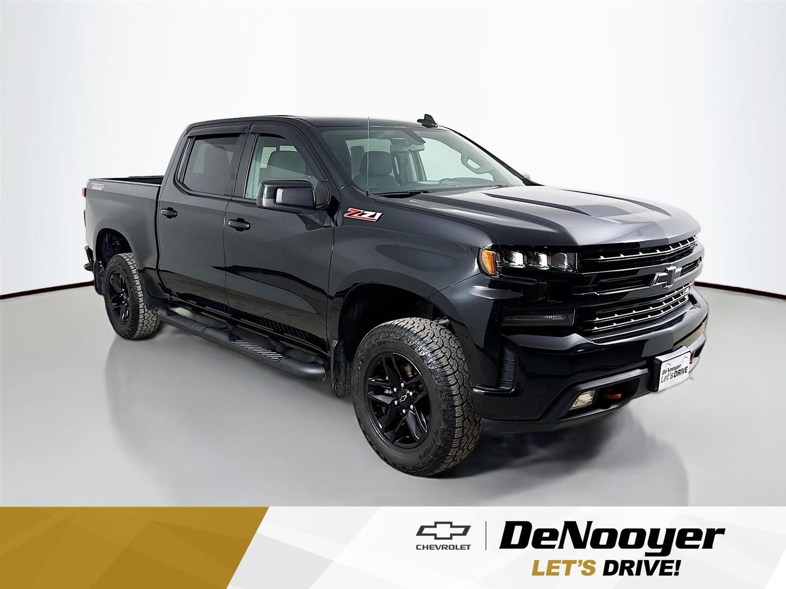 Used 2020 BLACK Chevrolet LT Trail Boss image 1