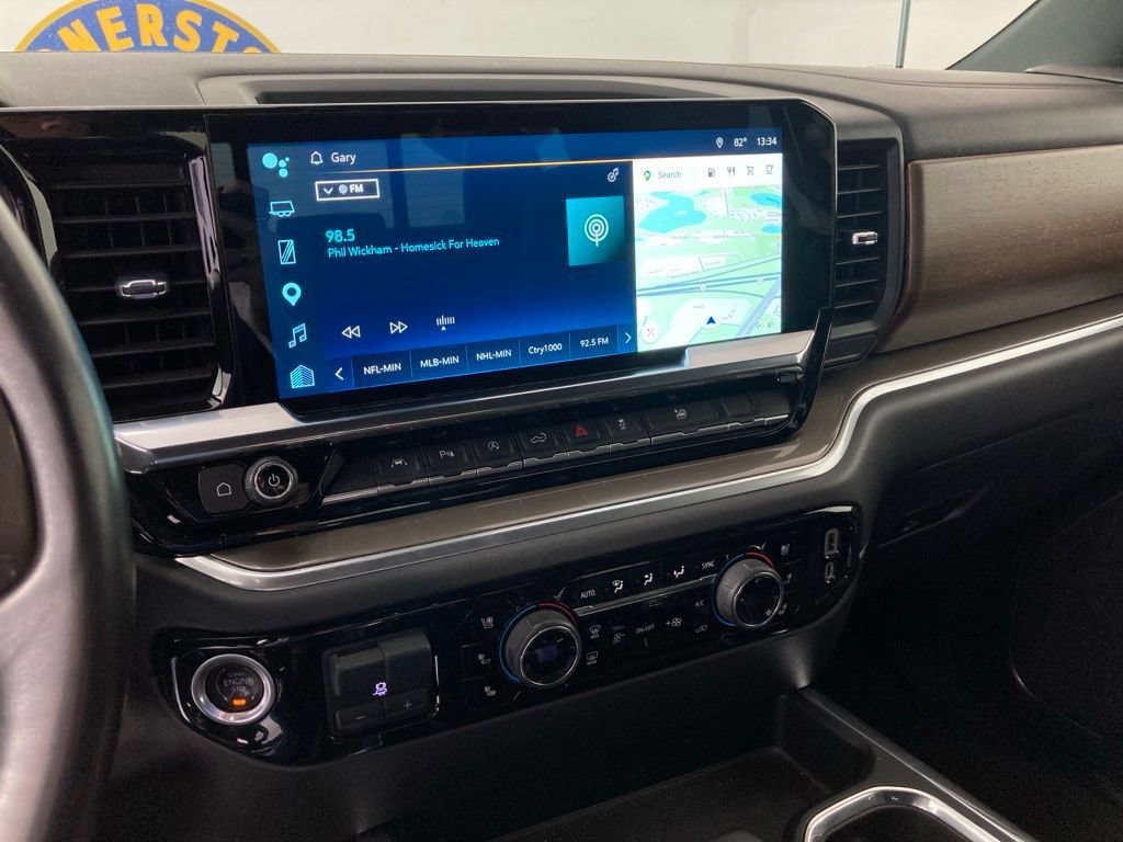 Used 2022 Chevrolet Silverado 1500 High Country with VIN 3GCUDJED9NG568533 for sale in Monticello, Minnesota