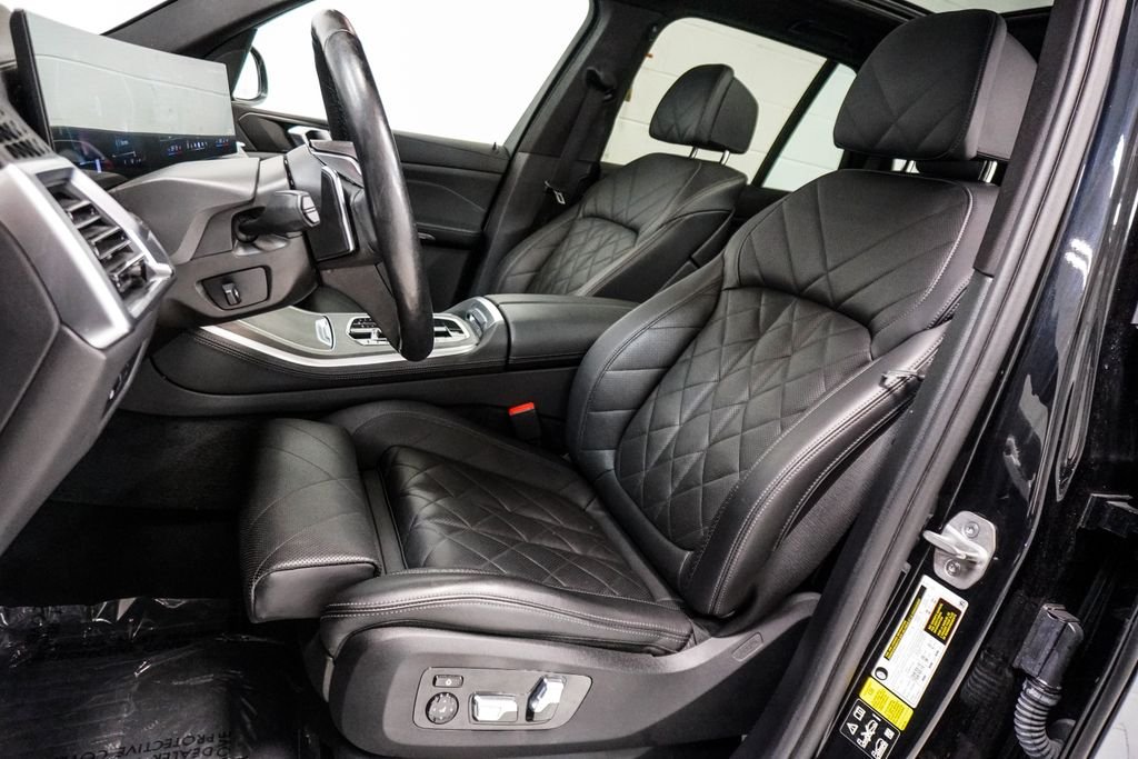 Used 2024 Black BMW xDrive40i image 6
