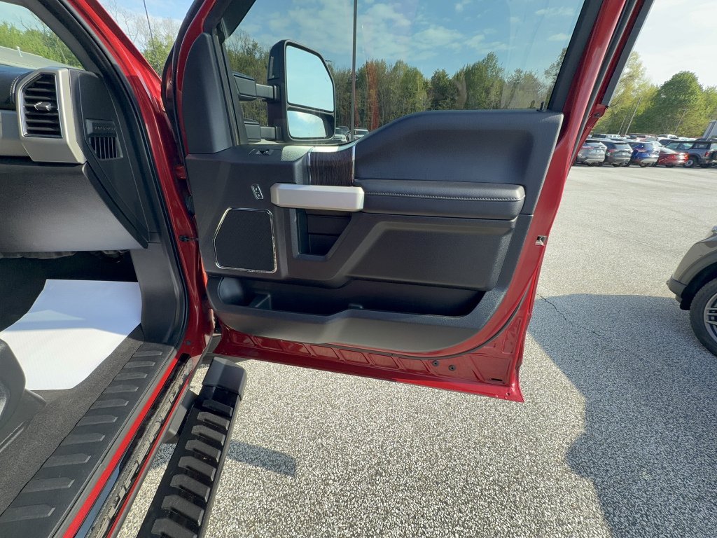 Used 2020 Rapid Red Metallic Tinted Clearcoat Ford Lariat image 24
