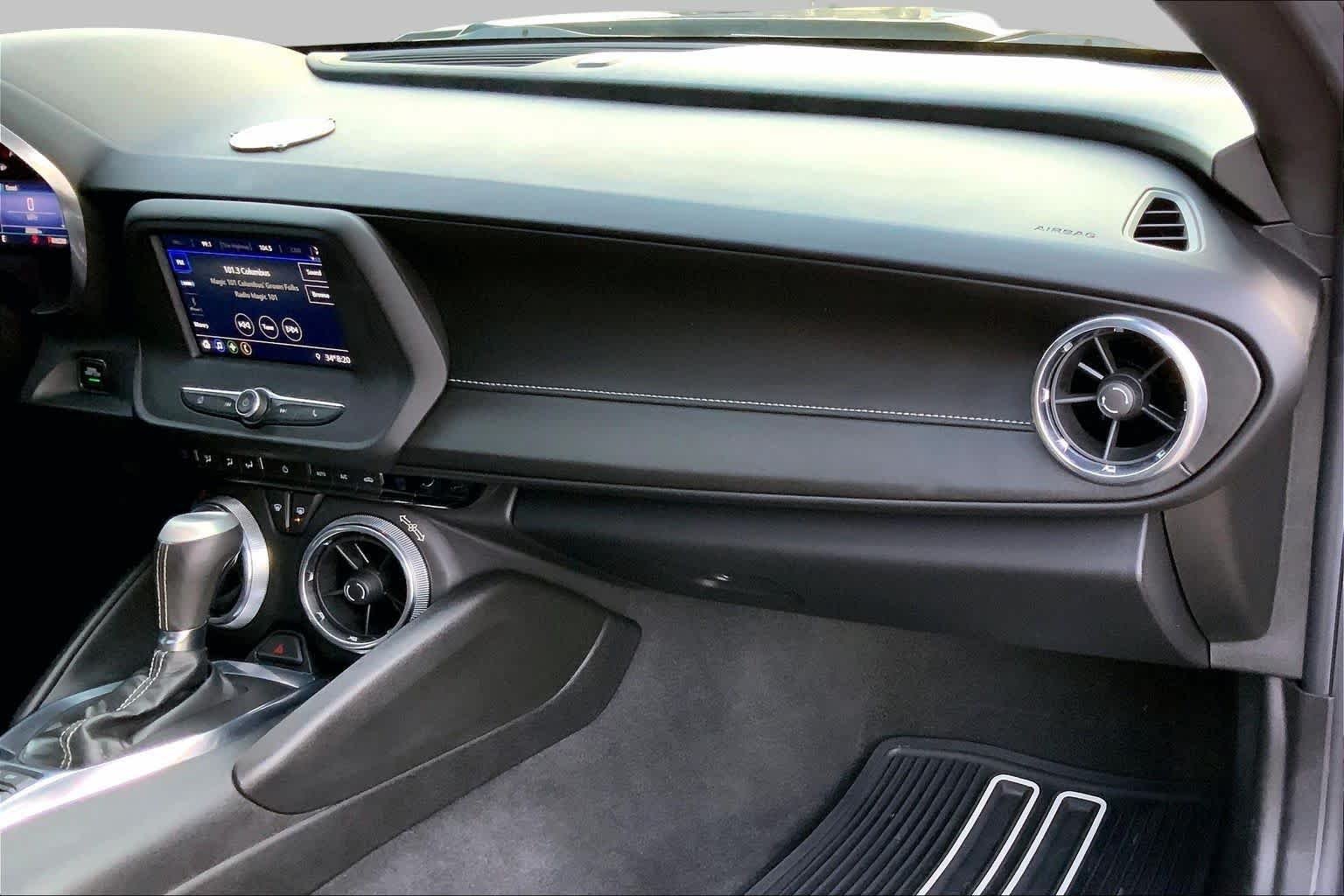 Used 2020 Black Chevrolet 1LT image 17