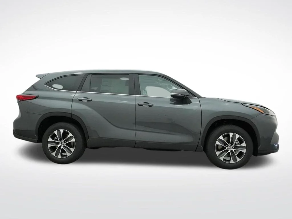 Used 2023 Gray Toyota XLE image 31