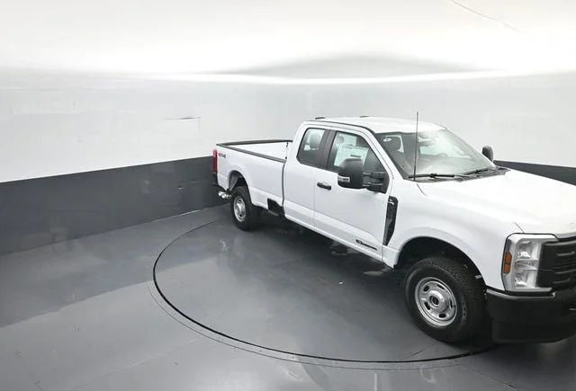 New 2026 Oxford White Ford F-350® XL image 22