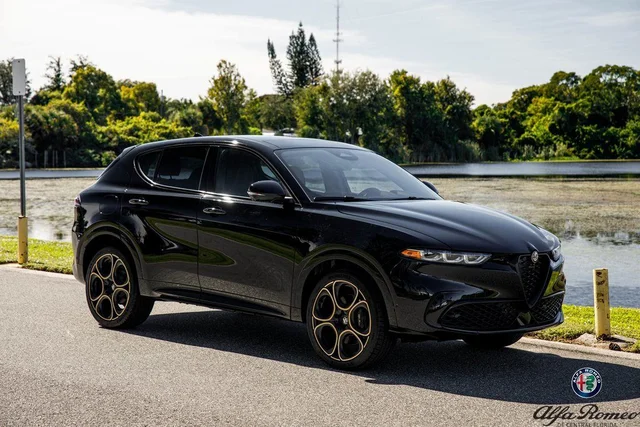 2025 Alfa Romeo Tonale Intensa