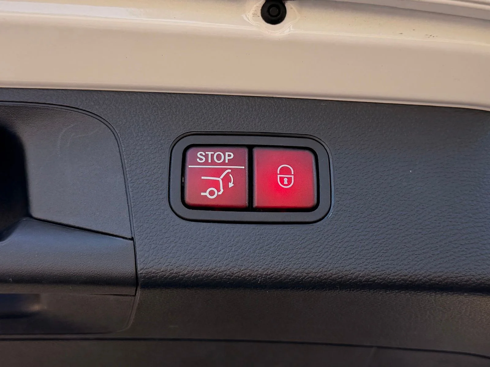 Used 2021 Polar White Mercedes-Benz GLC 300 image 17