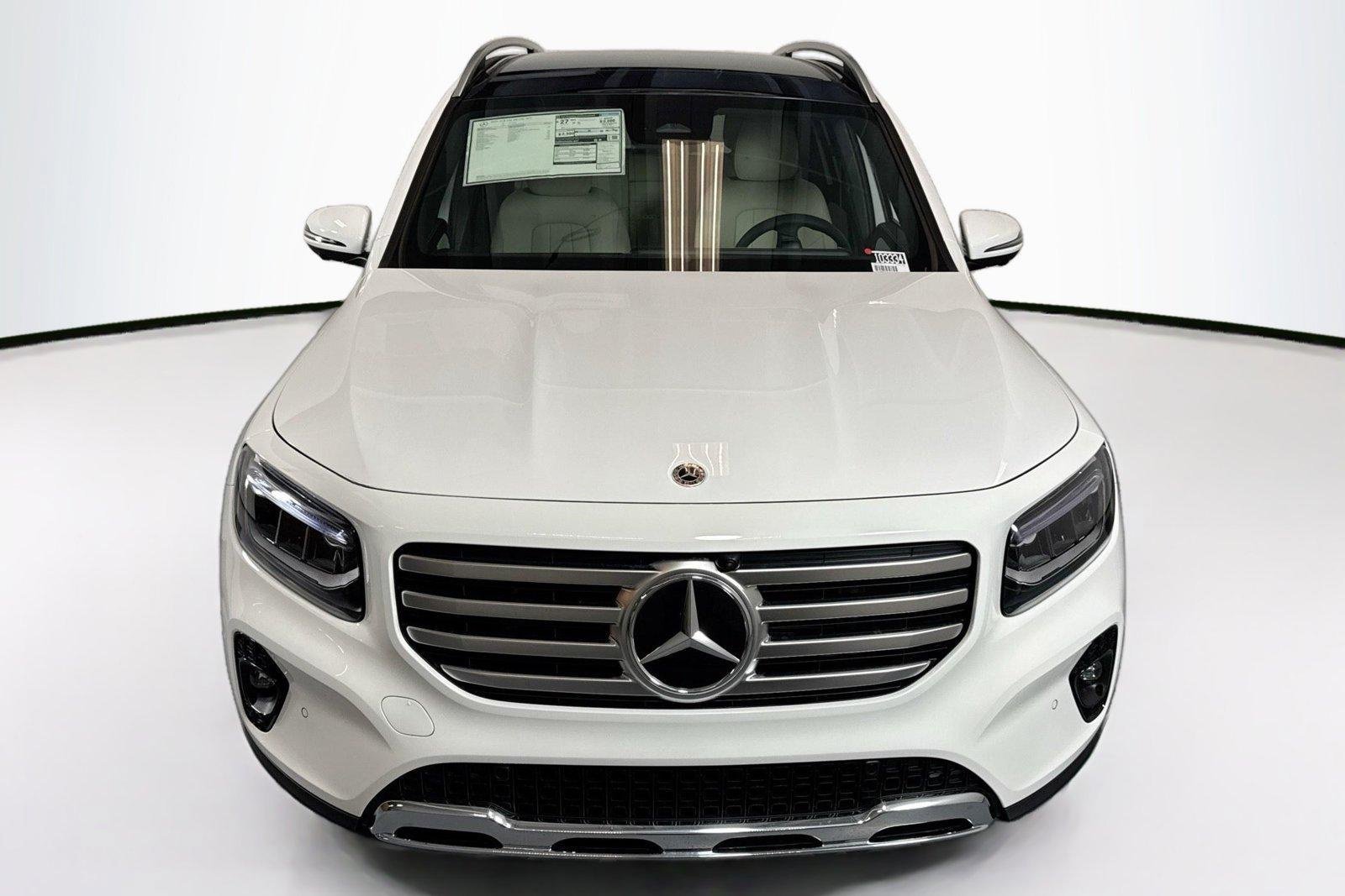 New 2026 Polar White Mercedes-Benz GLB 250 image 2