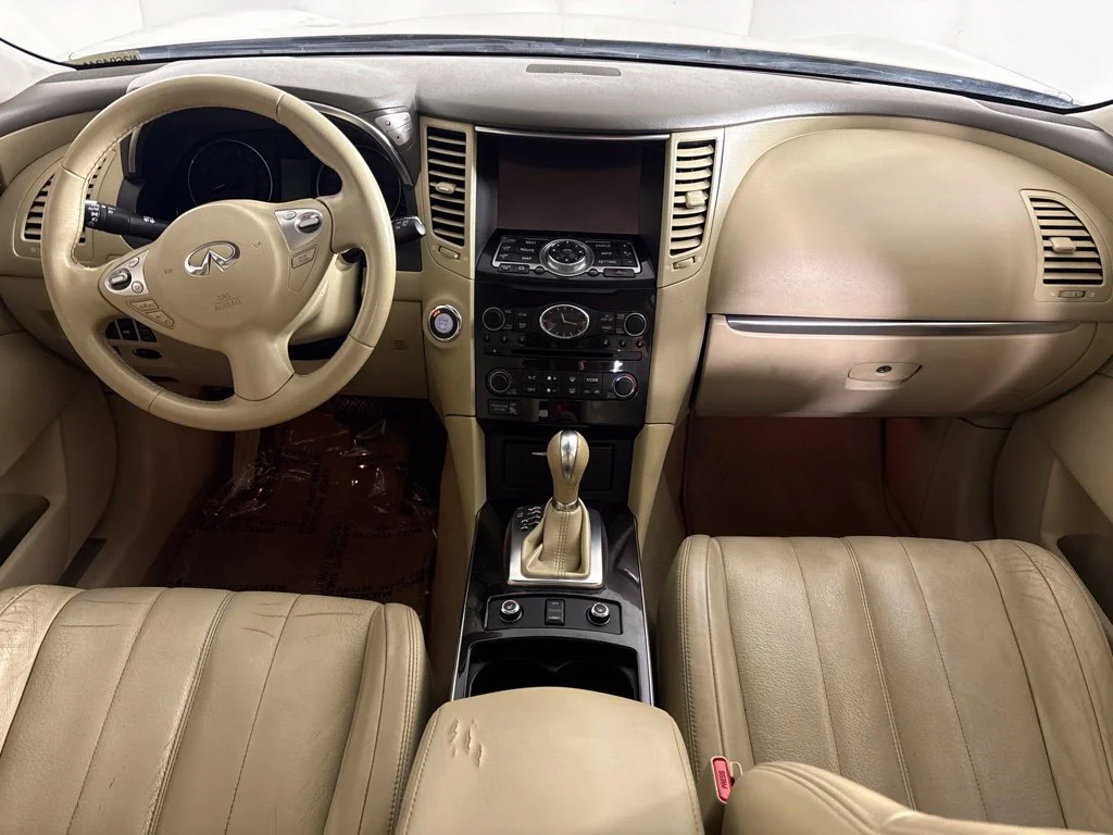 Used 2014 White INFINITI Base image 13