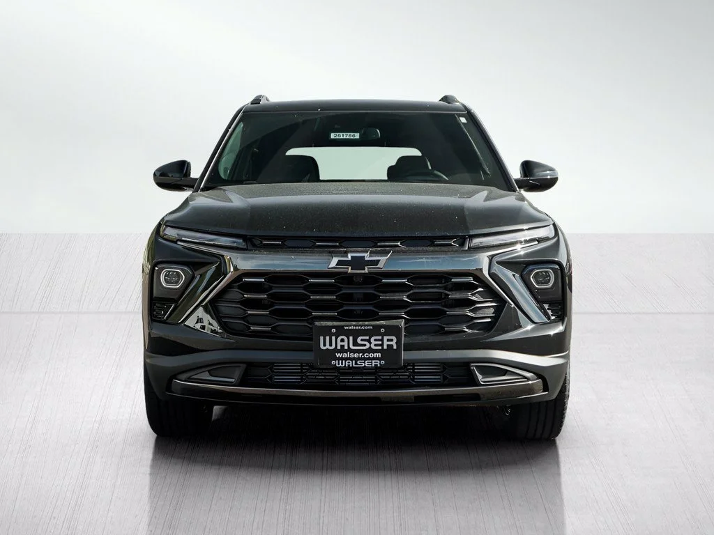 New 2026 Mosaic Black Metallic Chevrolet ACTIV image 2