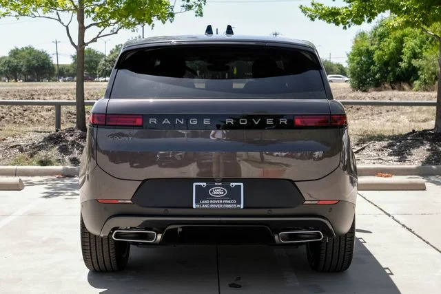 New 2026  Land Rover SE image 12