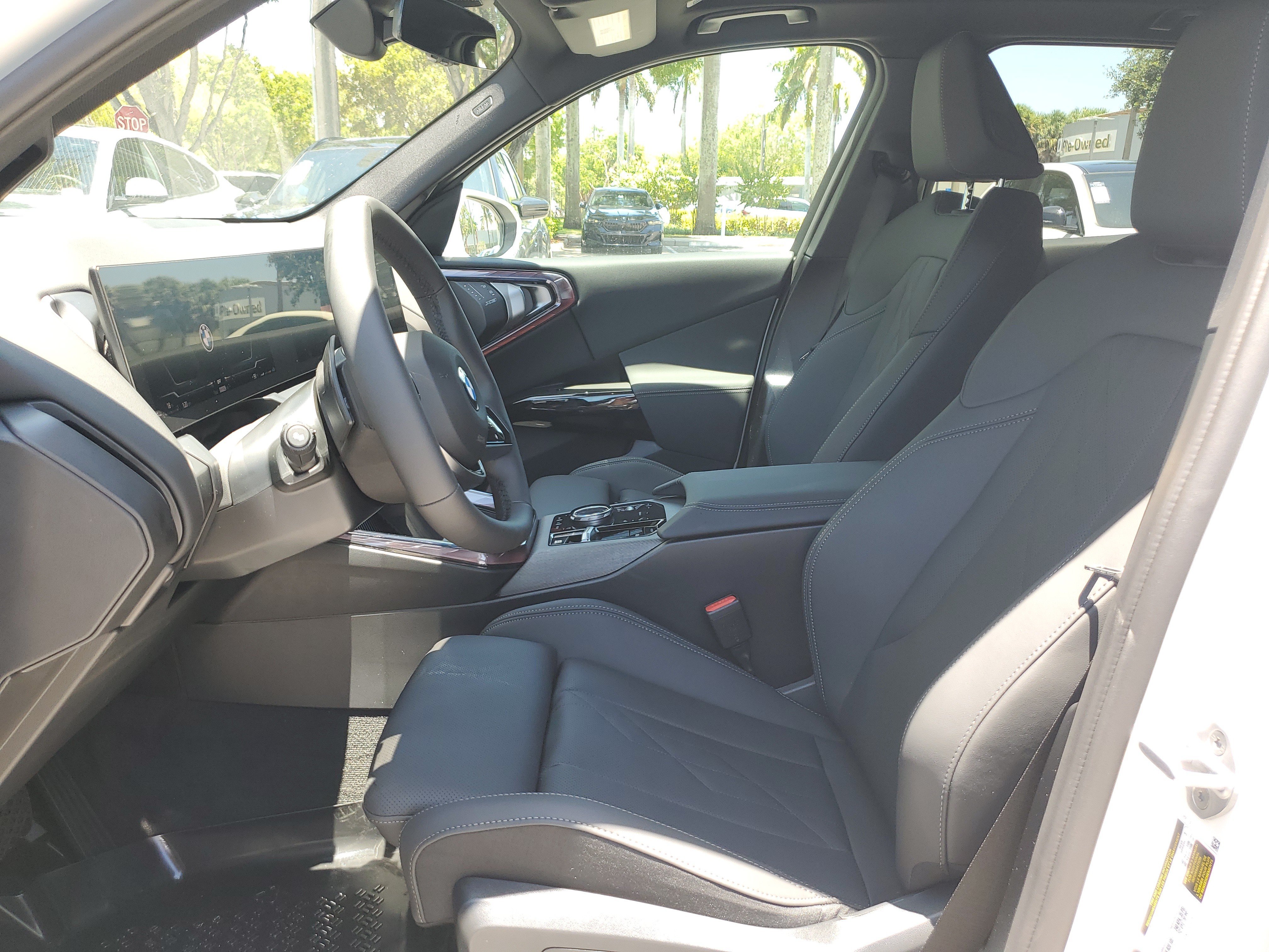 New 2026 Mineral White Metallic BMW 30 xDrive image 17