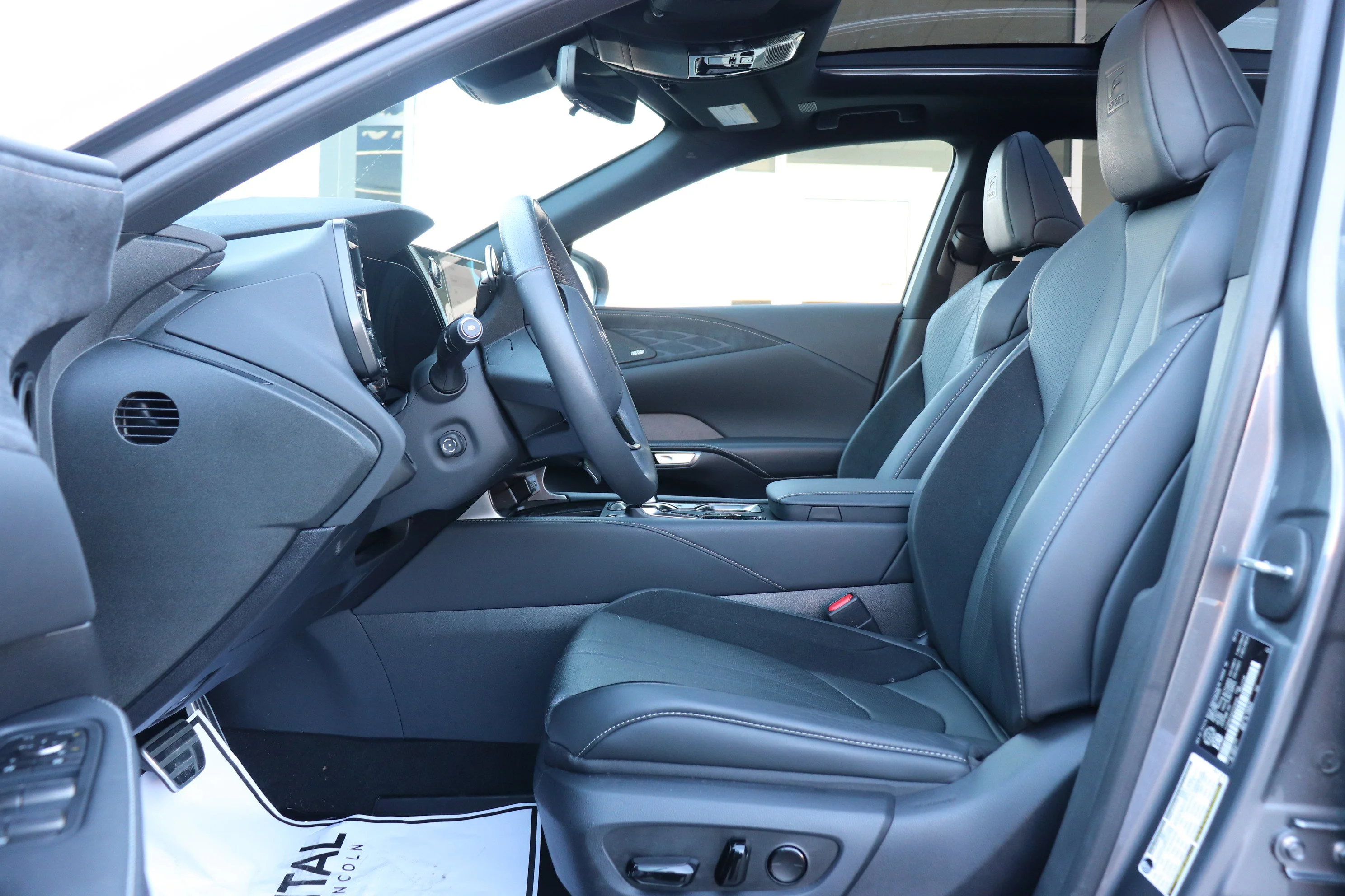 Used 2023 Gray Lexus RX 350 image 9