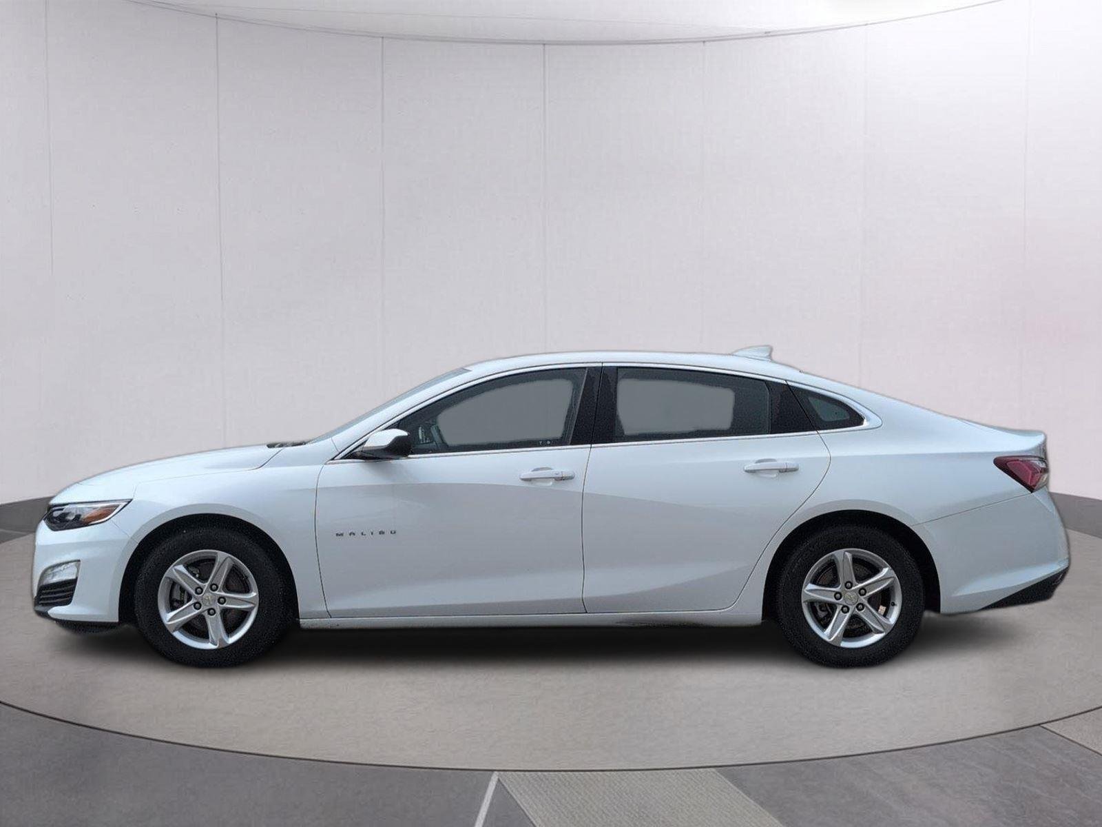 Used 2022 Chevrolet Malibu 1LT with VIN 1G1ZD5ST1NF124033 for sale in Hattiesburg, MS