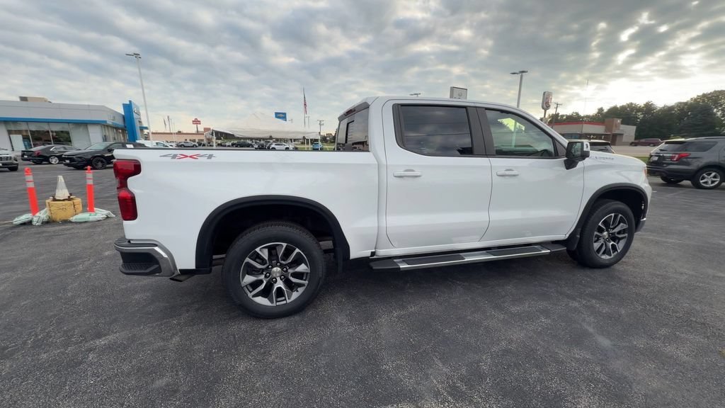 2024 Chevrolet Silverado 1500 LT - Photo 8