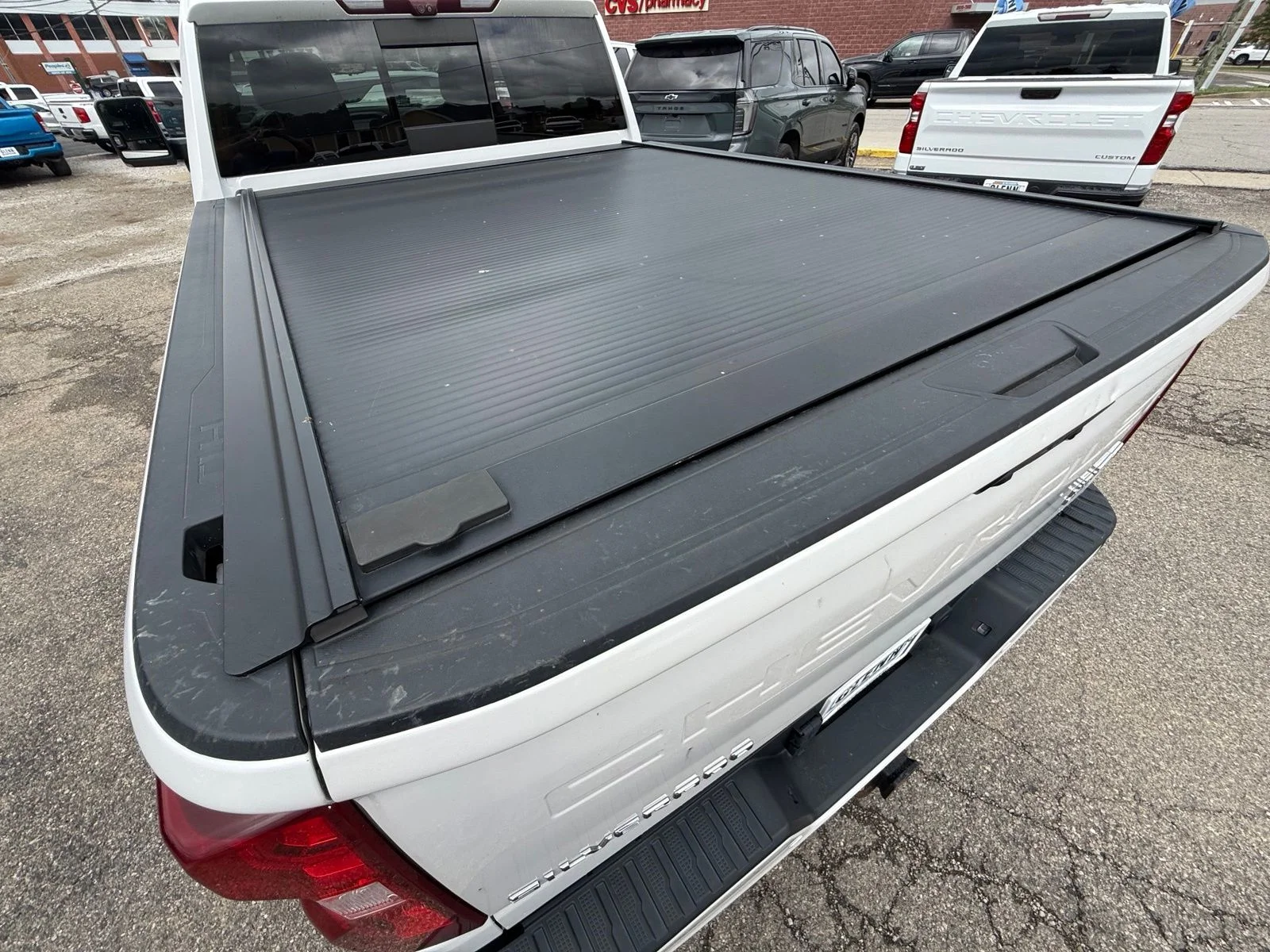Used 2020 Beige Chevrolet High Country image 34