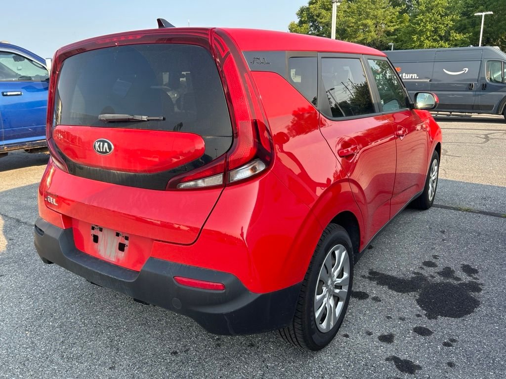 Used 2021 Red Kia LX image 4