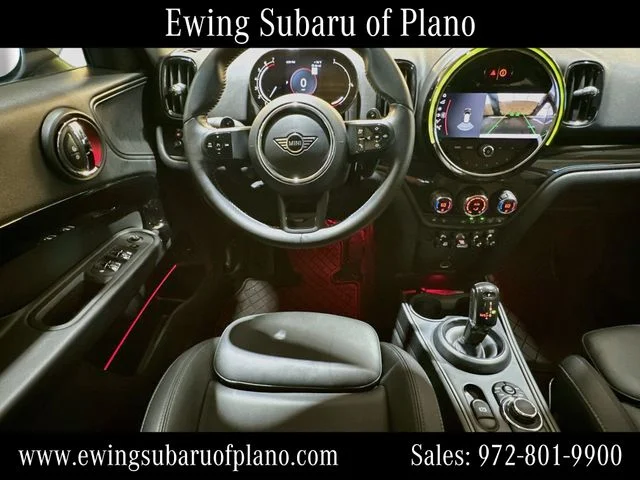 Used 2024 White MINI Classic image 23