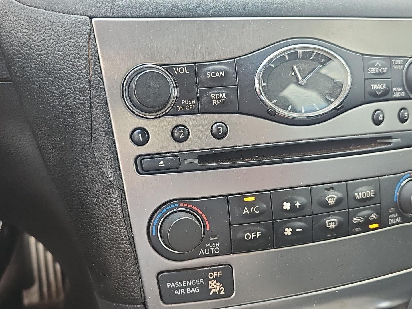 Used 2012 Black Obsidian INFINITI Journey image 18