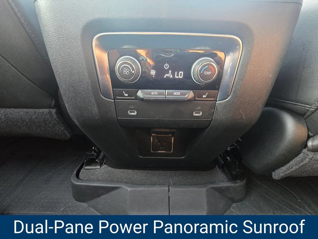 Used 2021 BLACK Chevrolet RST image 18