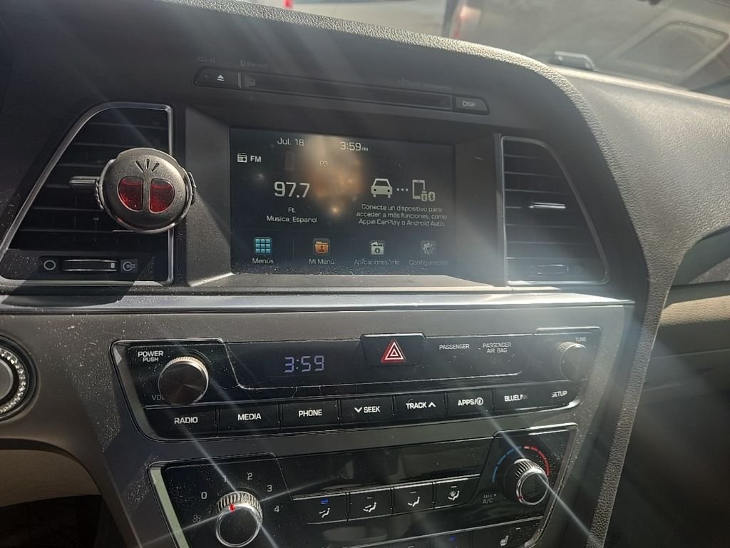 Used 2016 Red Hyundai Sport image 12
