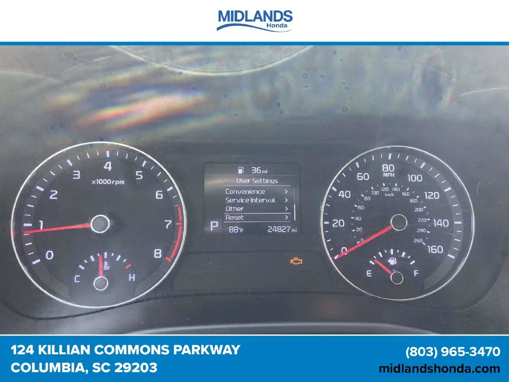 Used 2021 Snow White Pearl Kia LXS image 17