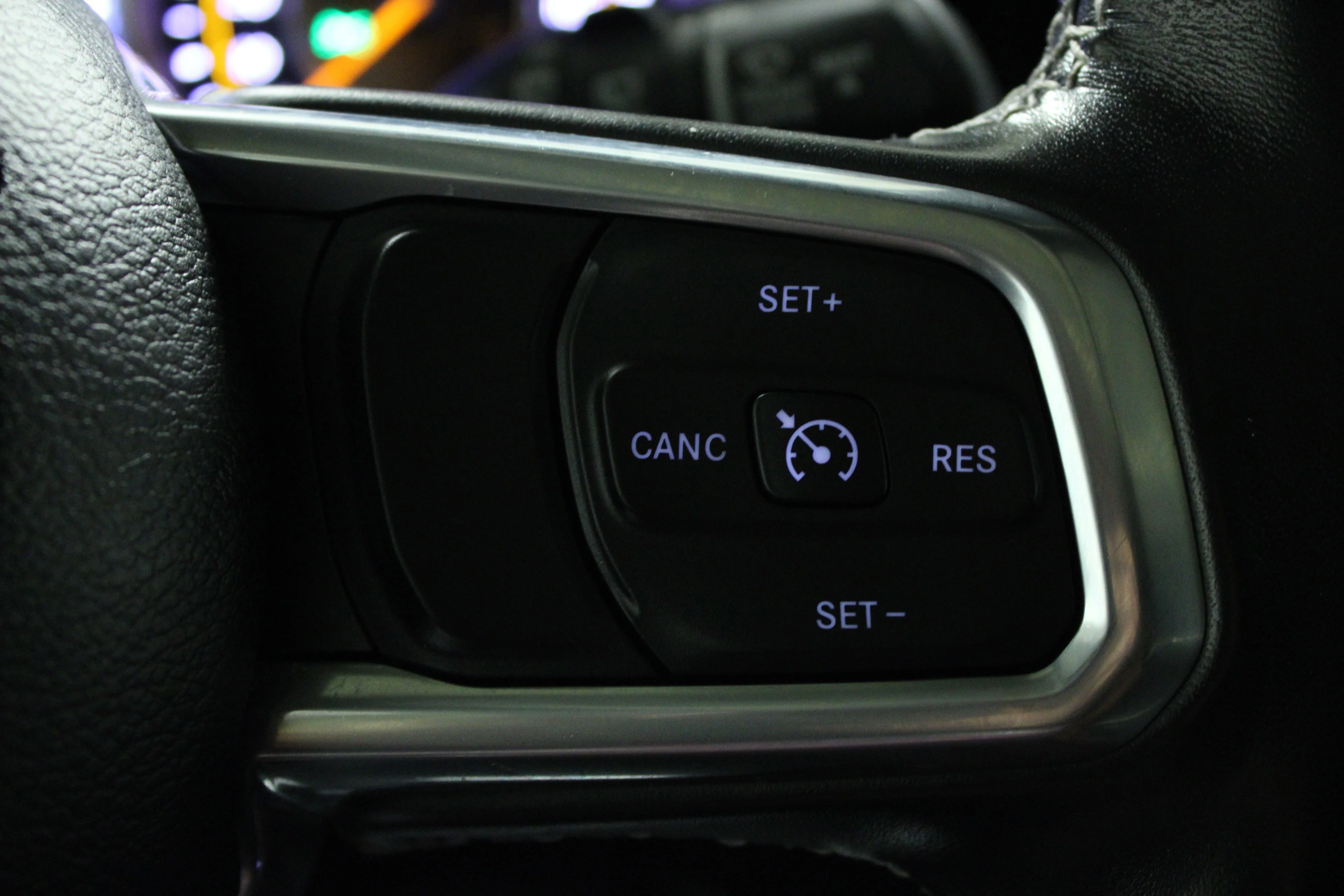 Used 2023 High Velocity Clearcoat Jeep Sahara image 21