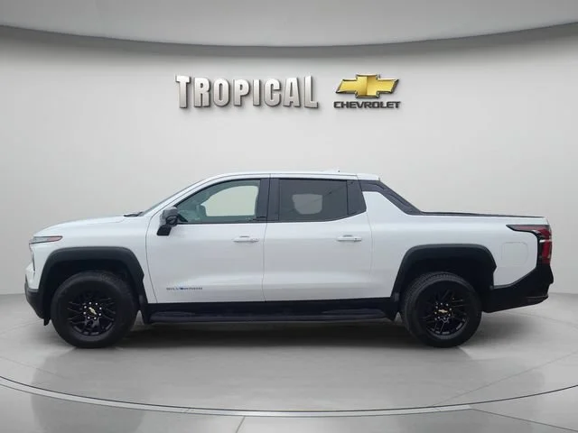 New 2026 Summit White Chevrolet LT - Extended Range image 2