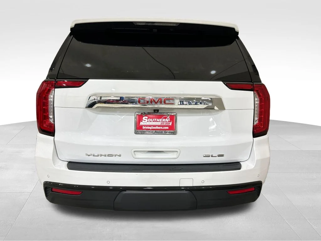 Used 2022 White GMC SLE image 4