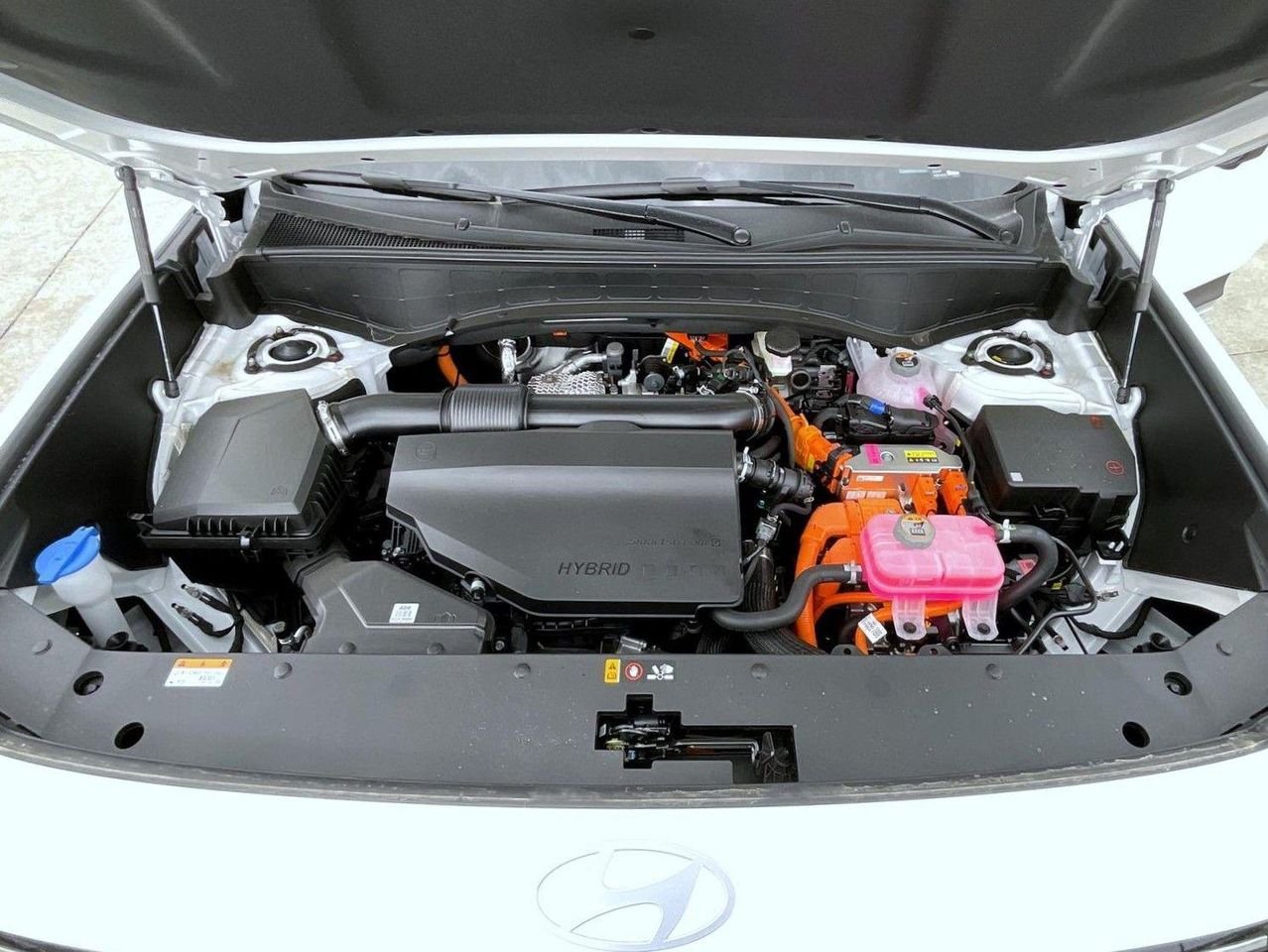 New 2026 White Hyundai SEL Premium image 27