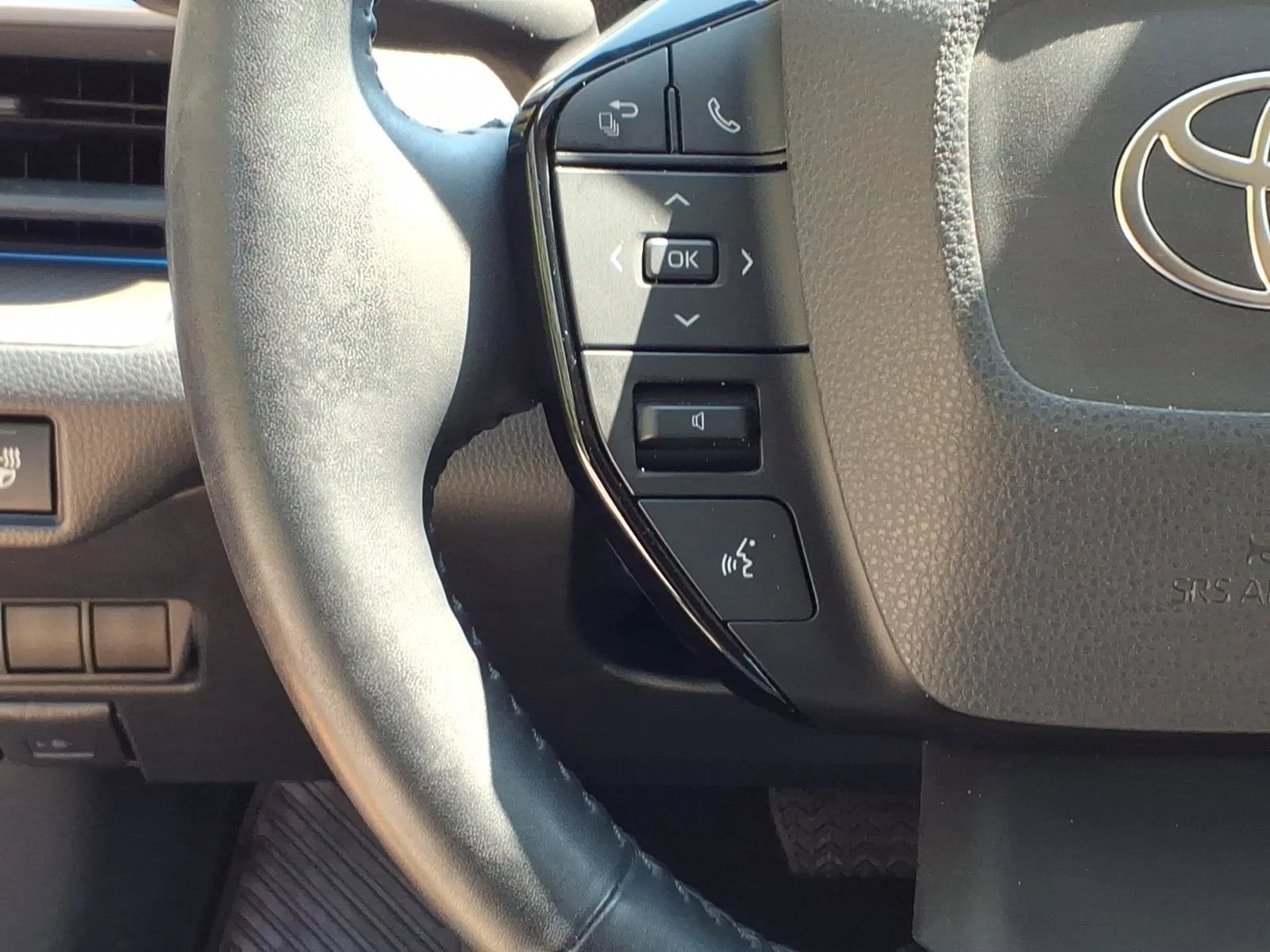 Used 2023 Red Toyota XLE image 18