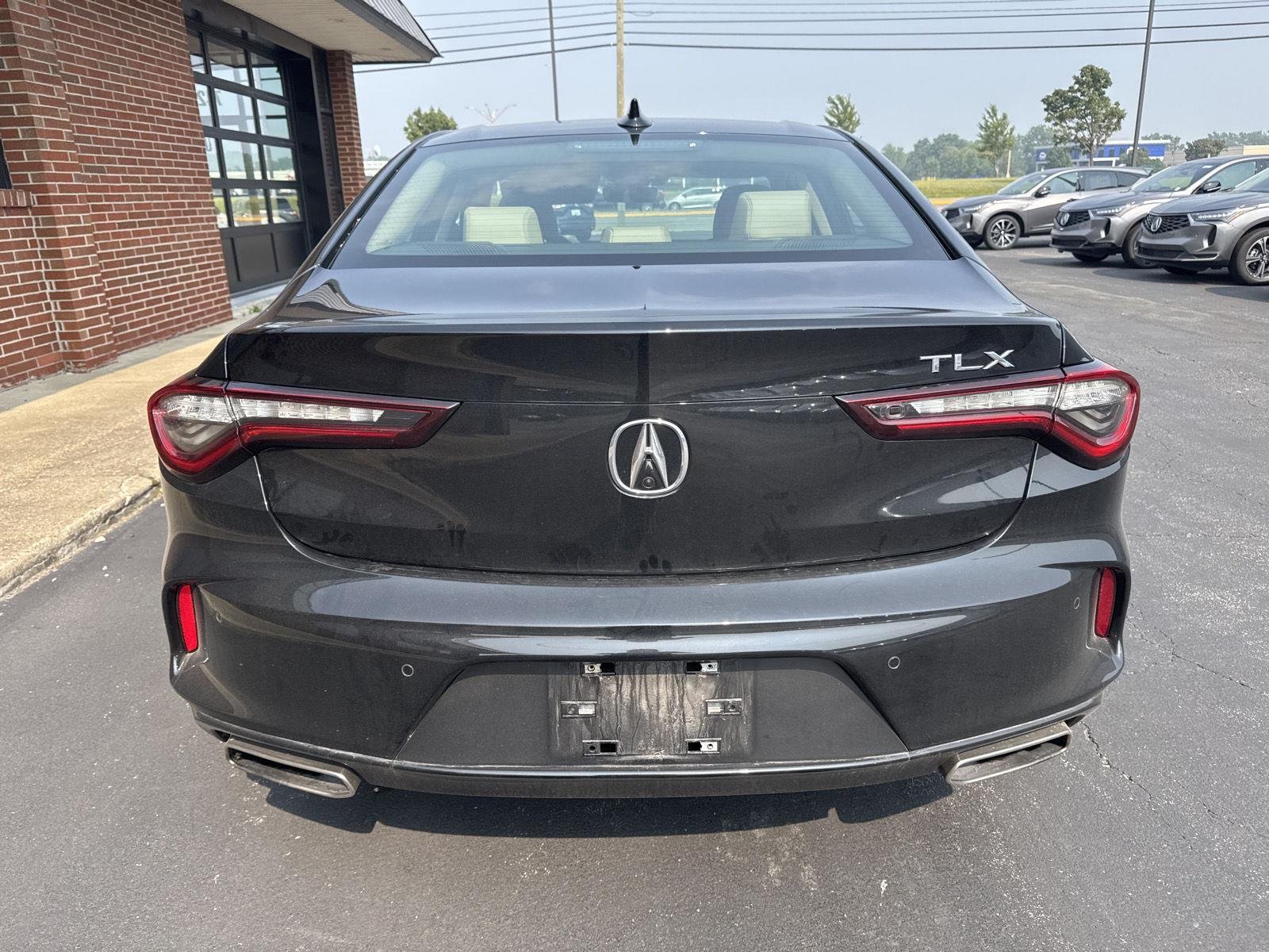 Used 2023 Majestic Black Pearl Acura w/Technology Package image 5