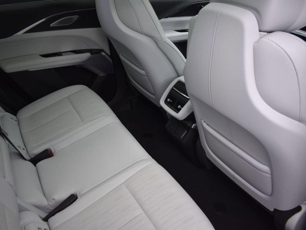 2024 CADILLAC LYRIQ - Image 27