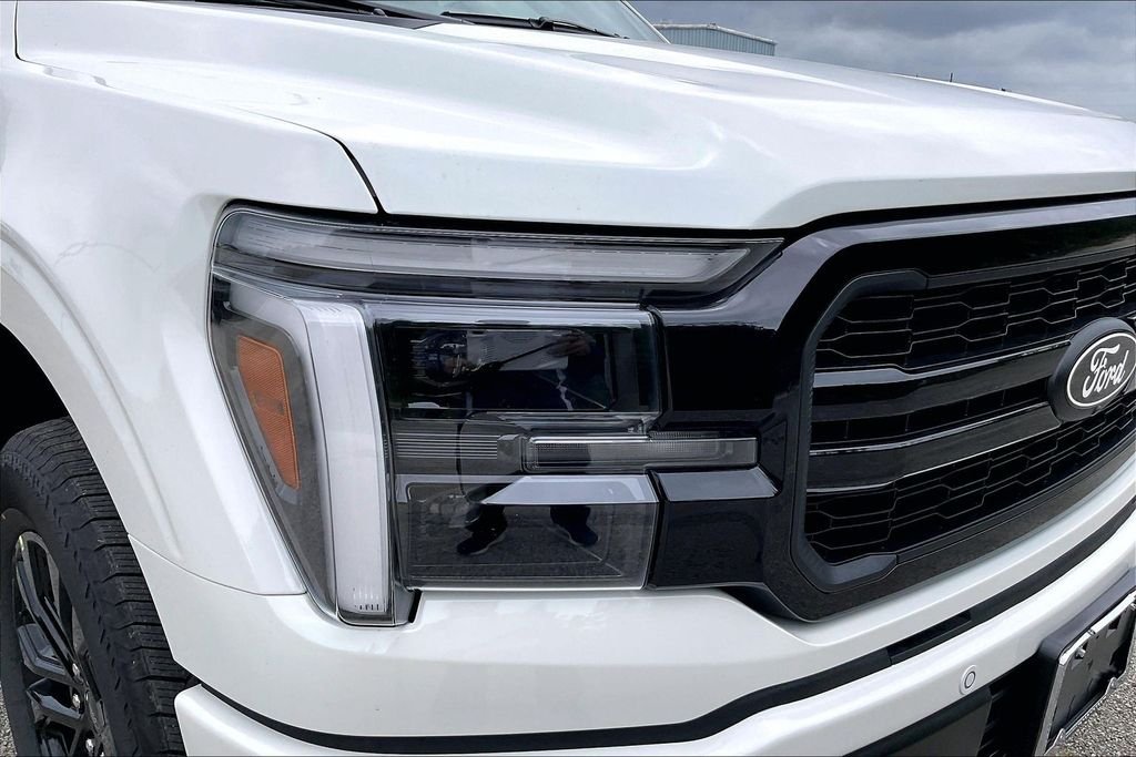 New 2026 Ford F-150 Lariat 4D SuperCrew