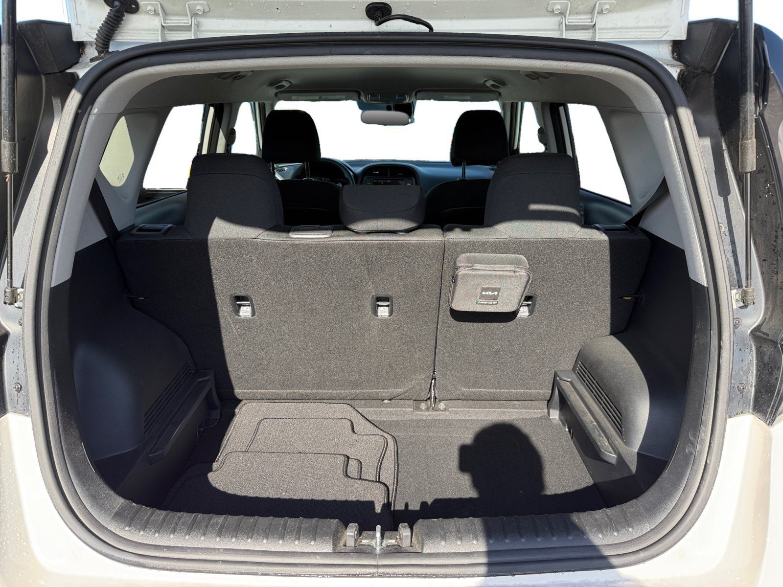 Certified Used 2023 Snow White Pearl Kia LX image 17