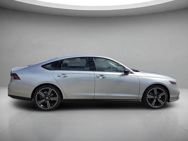 New 2026 Solar Silver Metallic Honda SE image 6