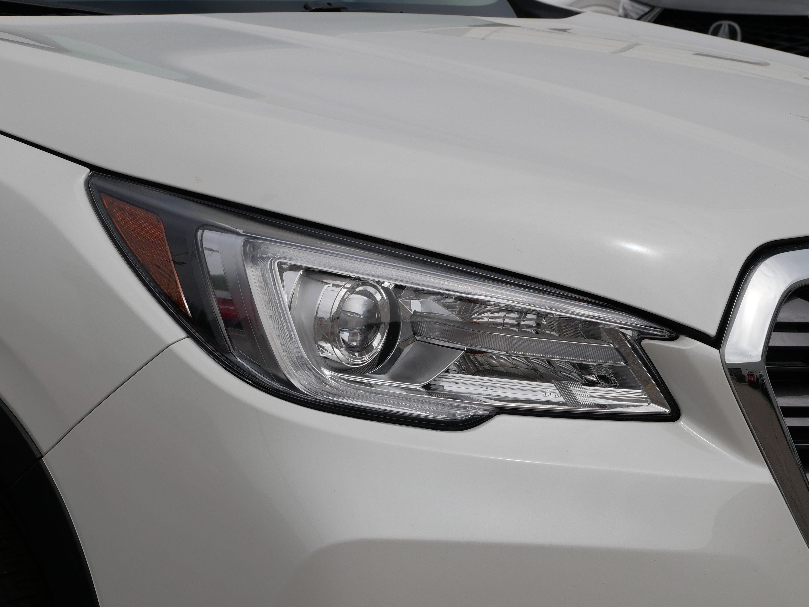 Used 2022 Crystal White Pearl Subaru Premium image 16