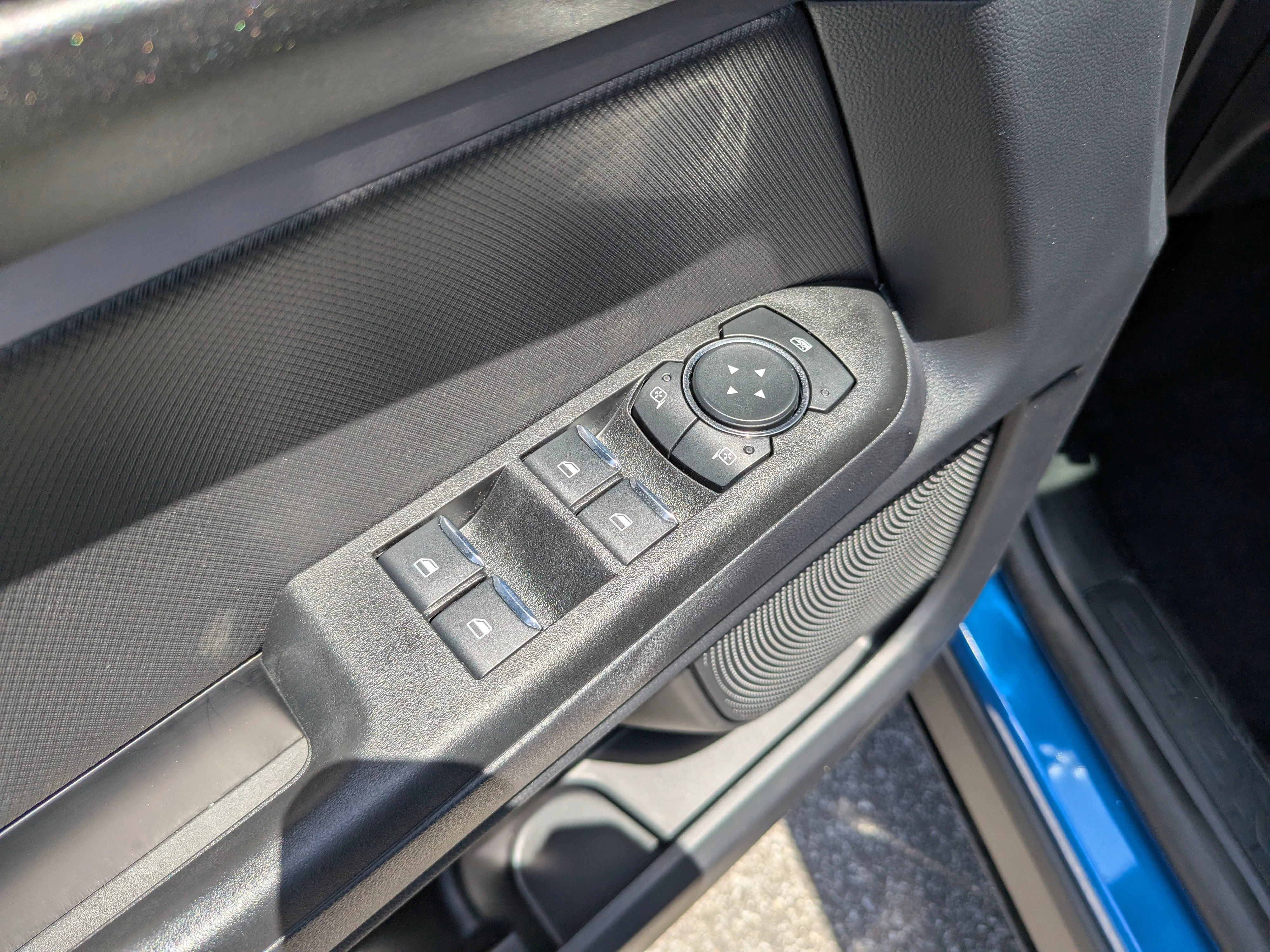 New 2026 Velocity Blue Metallic Ford Outer Banks® image 18