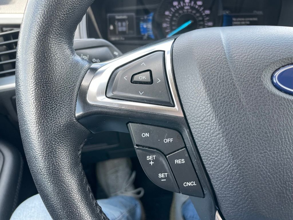 Used 2024 White Ford SEL image 18