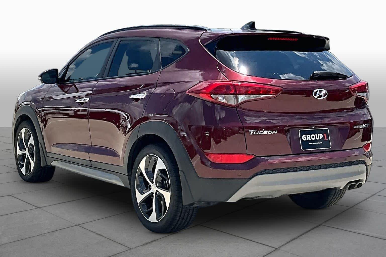 Used 2017 Ruby Wine Hyundai Limited image 12