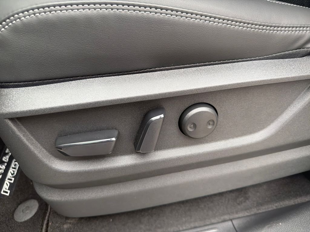 New 2026 Nissan Armada PRO-4X 4D Sport Utility