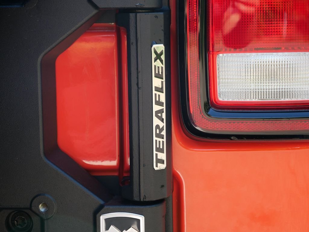 Used 2018 Orange Jeep Unlimited Rubicon image 8