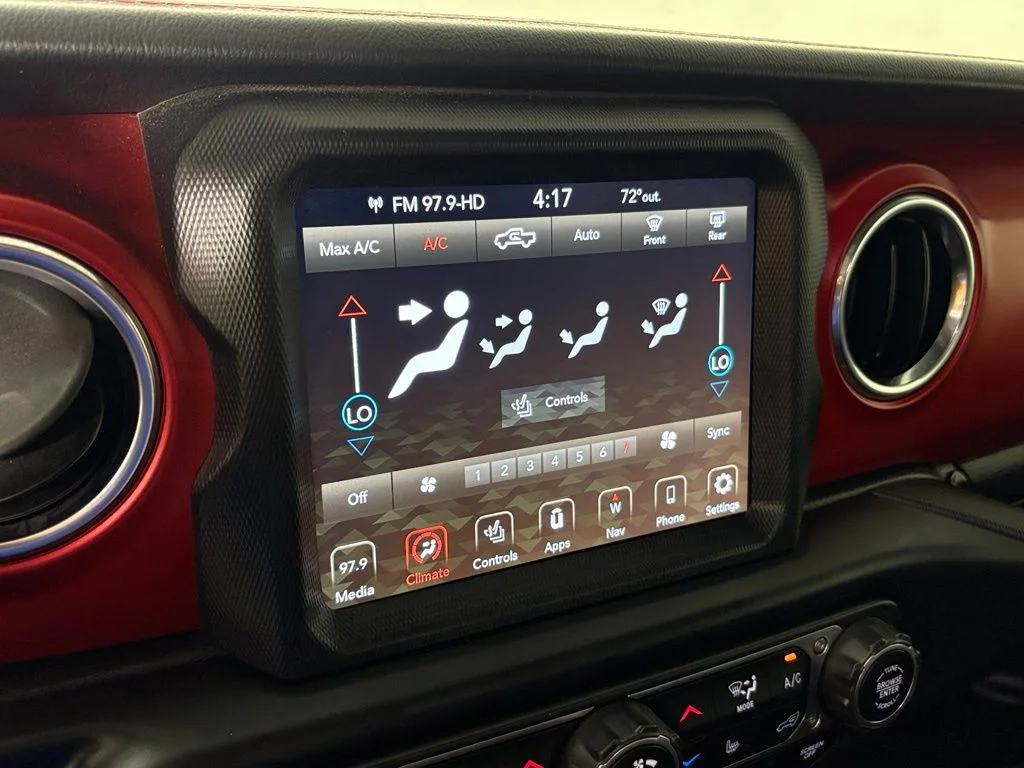 Used 2021 Gray Jeep Rubicon image 24
