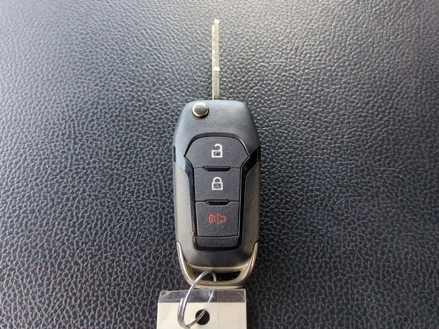 Used 2017 Silver Ford XL image 26